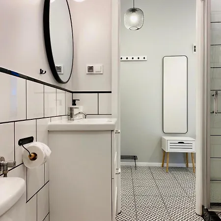 Cozy In The Heart Of Jewish District Апартаменты *