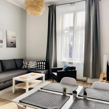 Cozy In The Heart Of Jewish District