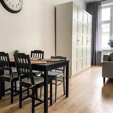 Cozy In The Heart Of Jewish District Apartment *