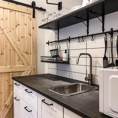 Cozy In The Heart Of Jewish District