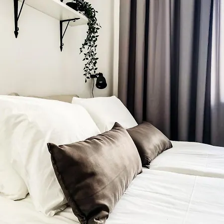 Cozy In The Heart Of Jewish District *