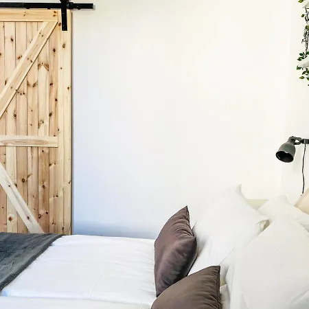 Cozy In The Heart Of Jewish District Апартаменты Краков