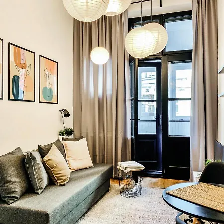 Cozy In The Heart Of Jewish District Apartment