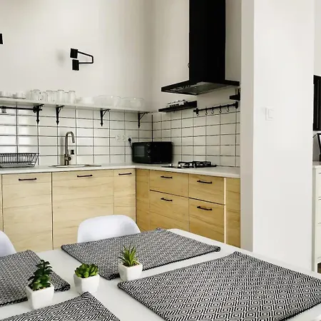 Cozy In The Heart Of Jewish District Апартаменты Краков