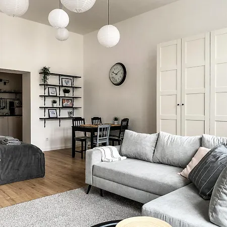 Апартаменты Cozy In The Heart Of Jewish District